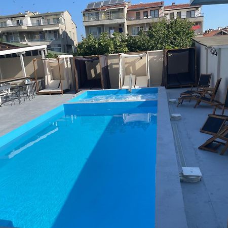 Family Hotel Malibu Черноморец Экстерьер фото