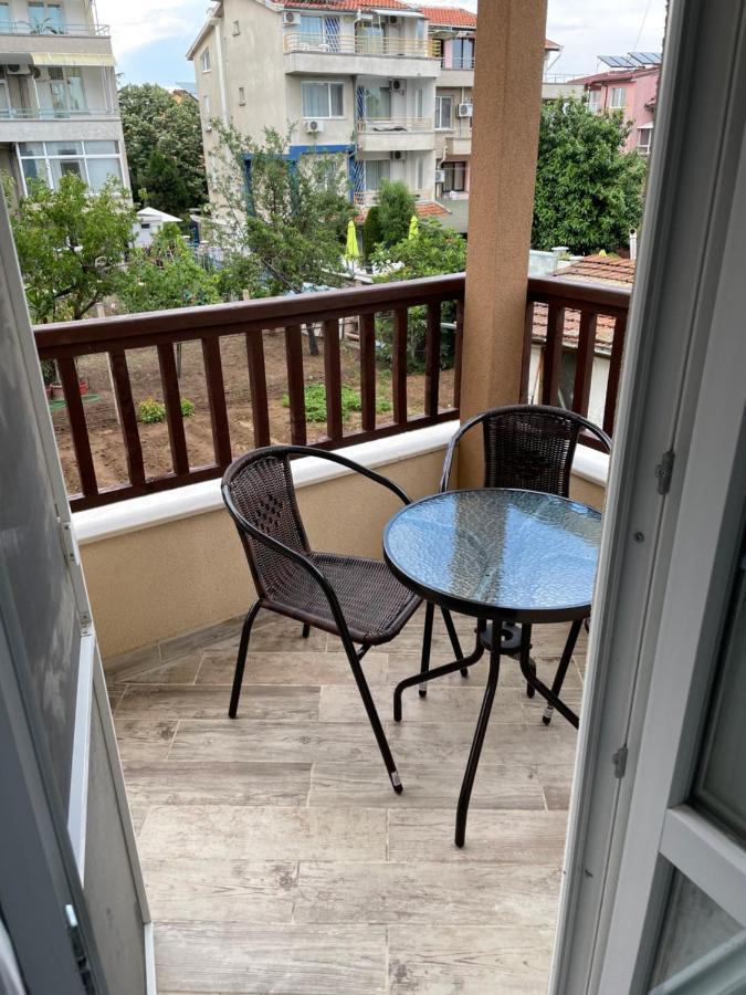 Family Hotel Malibu Черноморец Экстерьер фото